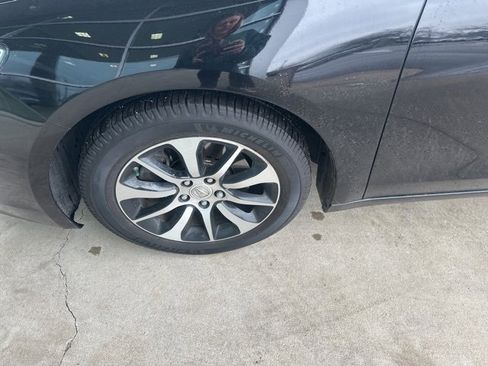Used 2016 Acura TLX w/ Technology Package image 9