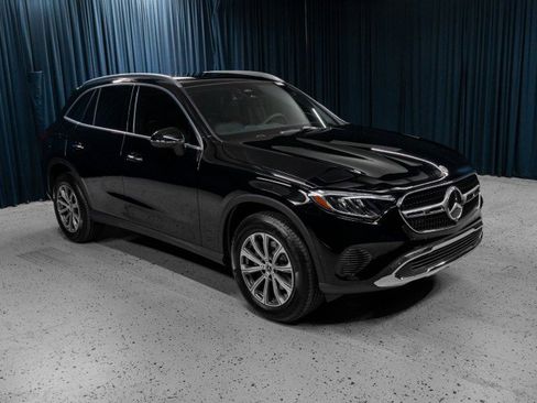 New 2026 Mercedes-Benz GLC 300 4MATIC image 3