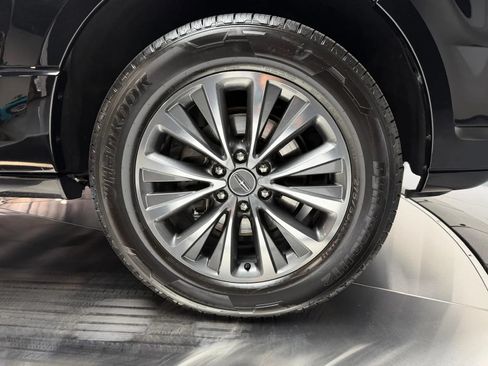 Used 2017 Lincoln Navigator Select AWD/4WD image 8