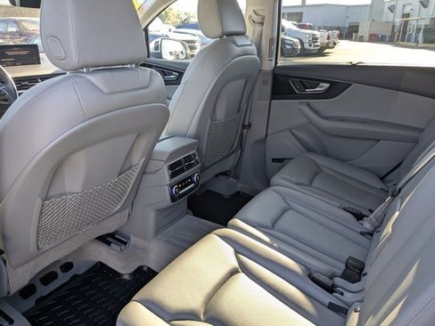 Used 2017 Audi Q7 3.0T Prestige w/ Prestige Package image 13