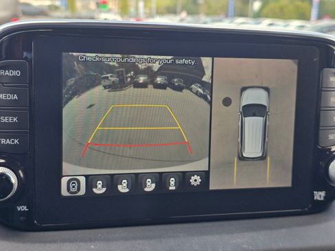 Used 2019 Hyundai Santa Fe FWD w/ Cargo Package image 17