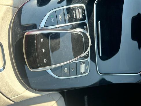 Used 2017 Mercedes-Benz E 300 image 18