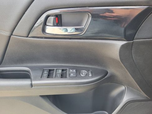 Used 2013 Honda Accord Sport image 17