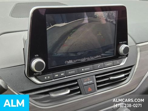 Used 2025 Nissan Altima 2.5 SV image 18