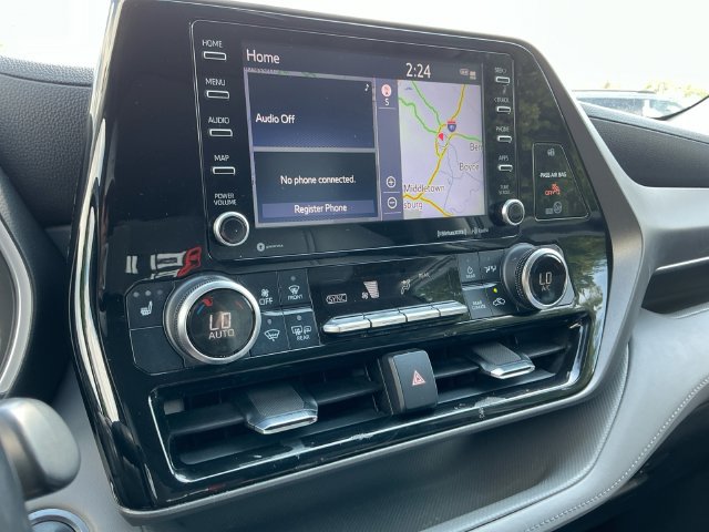 Used 2021 Toyota Highlander XLE AWD/4WD image 21