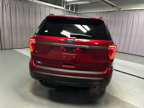 Used 2019 Ford Explorer XLT w/ Equipment Group 202A image 6