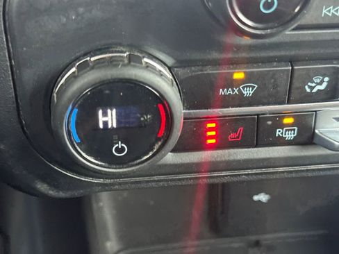 Used 2023 Ford Bronco Outer Banks image 24