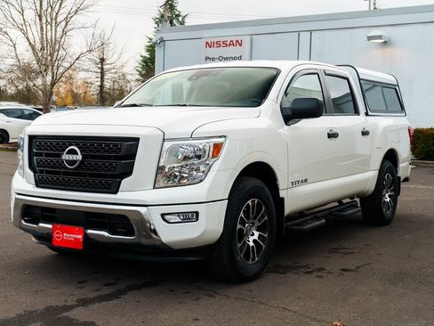 Certified 2023 Nissan Titan SV w/ Accessory Utility Package image 3
