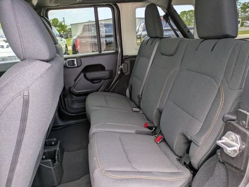 Certified 2026 Jeep Wrangler Unlimited Sport AWD/4WD image 9