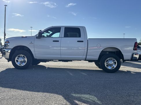 New 2026 RAM 2500 Tradesman w/ Chrome Appearance Group AWD/4WD image 8