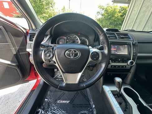 Used 2014 Toyota Camry SE FWD image 49