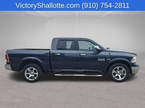 Used 2017 RAM 1500 Laramie AWD/4WD image 28