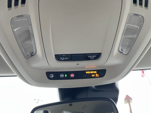 Used 2023 Buick Envision Preferred image 26