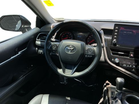Used 2023 Toyota Camry XSE FWD image 11
