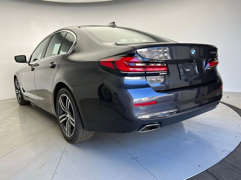 Used 2021 BMW 530i xDrive w/ Premium Package image 4