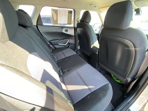 Used 2024 Kia Soul LX w/ Option Group 015 FWD image 27
