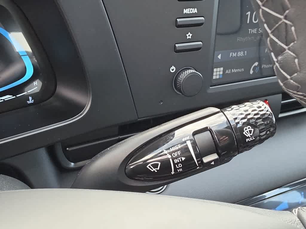 New 2026 Hyundai Elantra SEL Sport FWD image 27