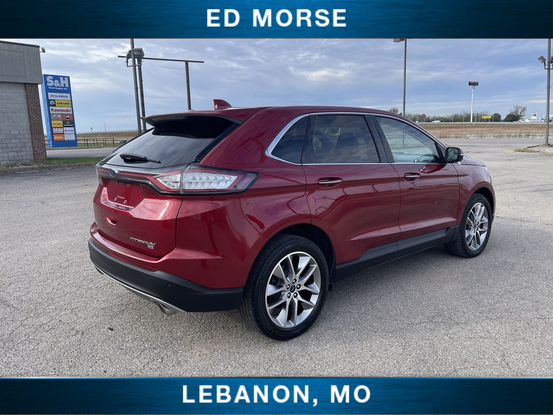 Used 2018 Ford Edge Titanium w/ Cold Weather Package AWD/4WD image 8