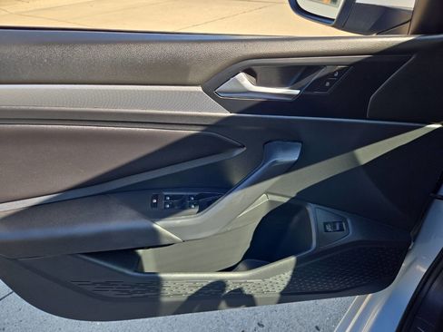 Used 2019 Volkswagen Jetta S image 42