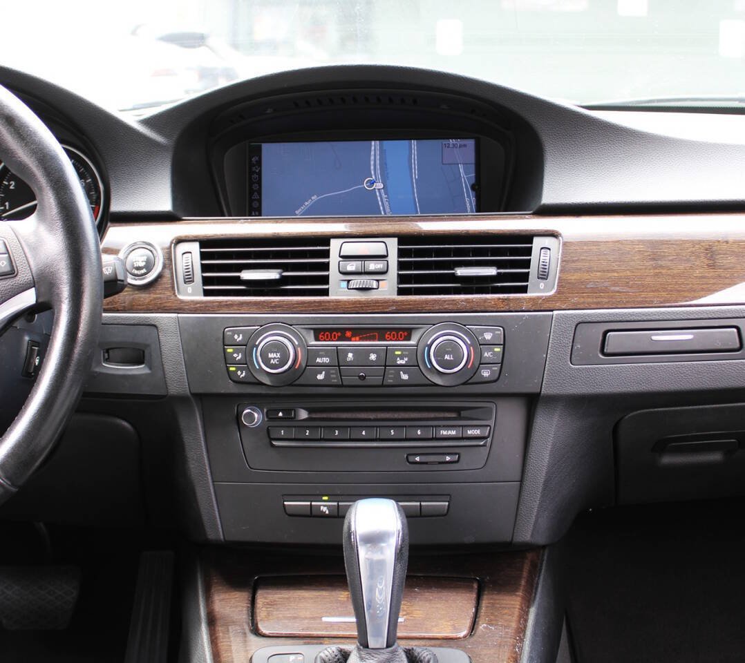 Used 2013 BMW 335i Convertible RWD image 18