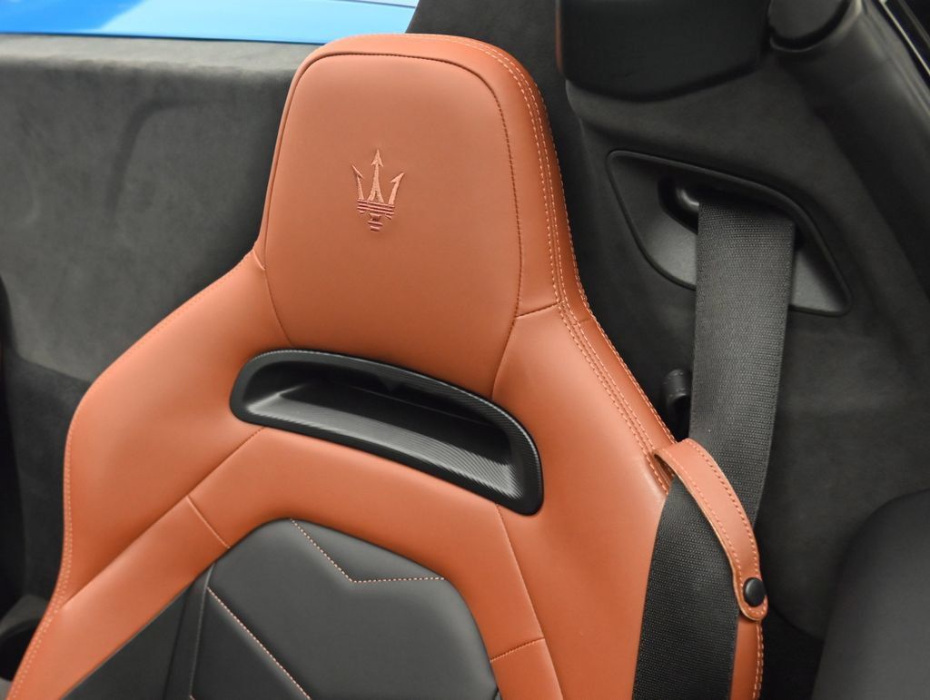 Used 2023 Maserati MC20 Spyder RWD image 16