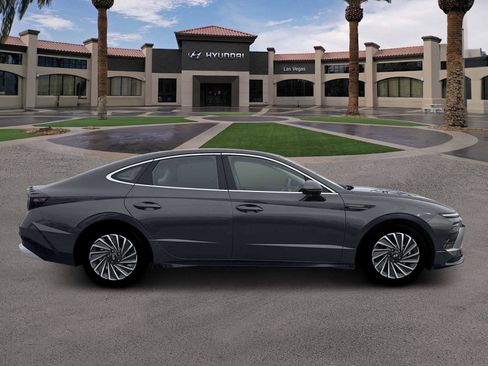 New 2026 Hyundai Sonata Limited FWD image 9