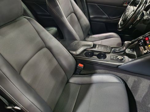 Used 2022 Lexus IS 300 w/ Comfort Package image 31