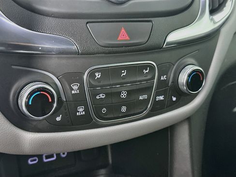 Used 2020 Chevrolet Equinox LT FWD image 24