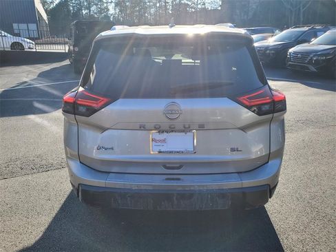 Certified 2025 Nissan Rogue SL image 7