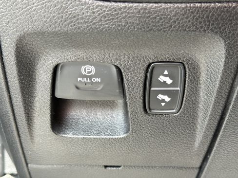 Used 2021 RAM 1500 Big Horn AWD/4WD image 13