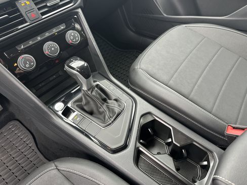 Used 2023 Volkswagen Taos SE image 26