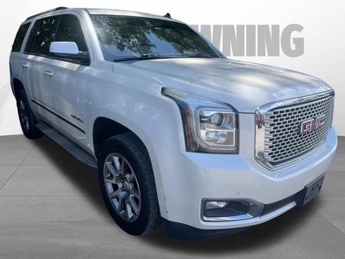 Used 2015 GMC Yukon Denali w/ Touring Package RWD image 3