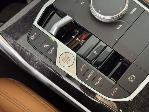 Used 2023 BMW 330i xDrive Sedan w/ Convenience Package image 29