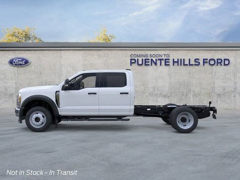 New 2026 Ford F550 4x4 Crew Cab image 3
