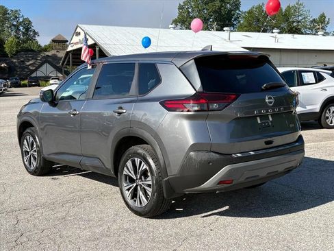 Used 2023 Nissan Rogue SV FWD image 7
