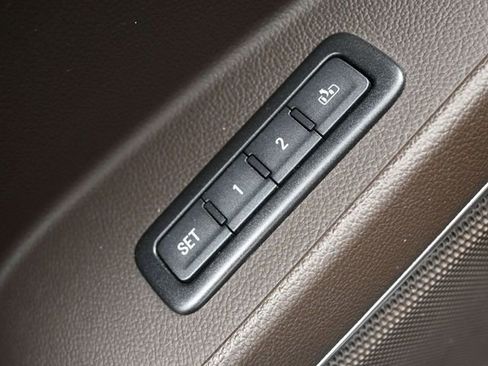 Used 2018 Chevrolet Tahoe Premier image 21