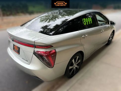 Used 2018 Toyota Mirai image 6