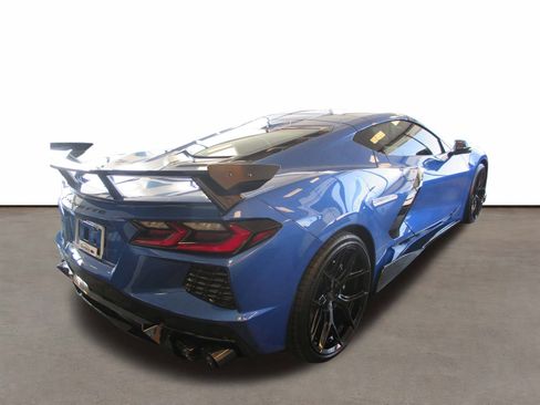 Used 2023 Chevrolet Corvette Stingray Premium Cpe w/ 3LT RWD image 4