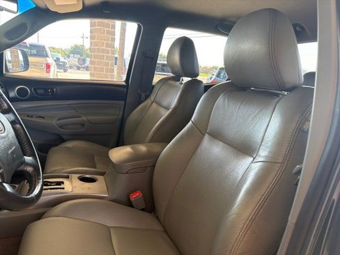 Used 2010 Toyota Tacoma PreRunner RWD image 16