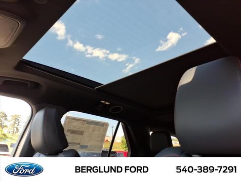 New 2026 Ford Explorer ST-Line AWD/4WD image 7