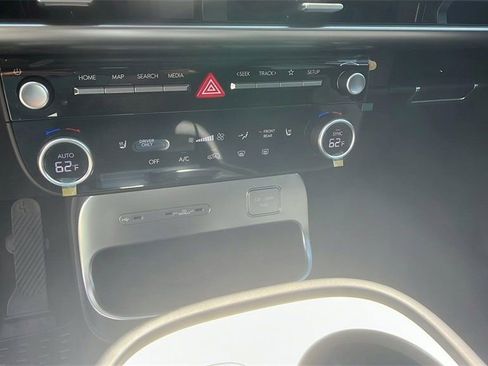 New 2026 Hyundai Ioniq 9 SE AWD/4WD image 25