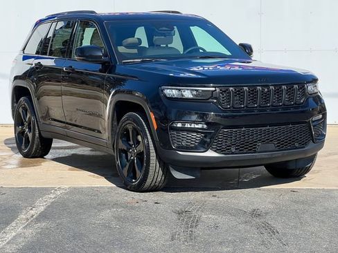 Used 2025 Jeep Grand Cherokee Limited w/ Luxury Tech Group II image 1