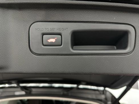 Used 2024 Honda Pilot Elite image 39