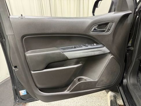 Used 2016 Chevrolet Colorado LT w/ LT Convenience Package image 16