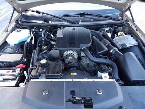 Used 2008 Lincoln Town Car Signature Limited image 22