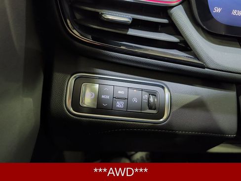 Certified 2025 Buick Enclave Preferred image 27