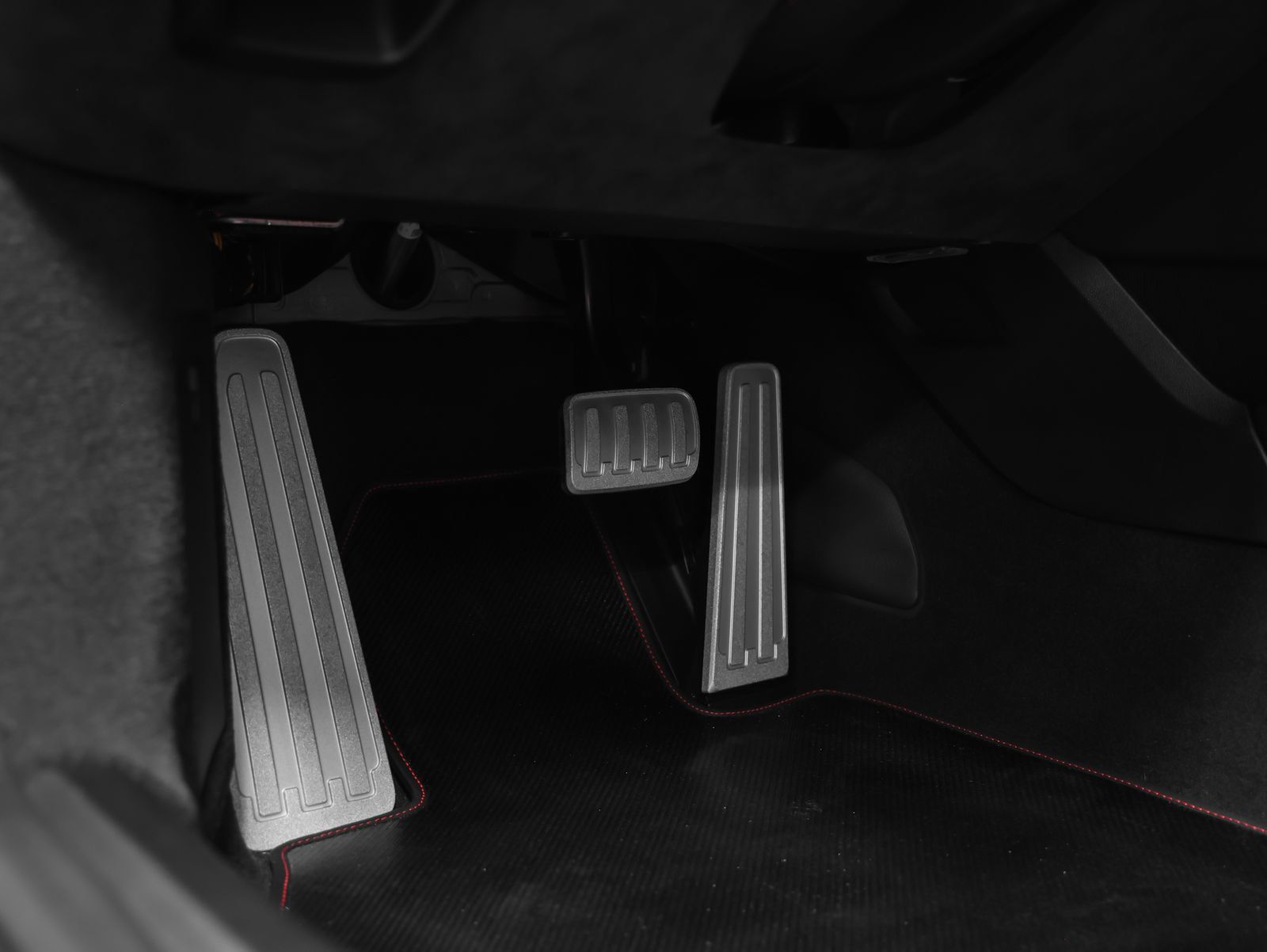 Certified 2018 Porsche 911 GT2 RS RWD image 64