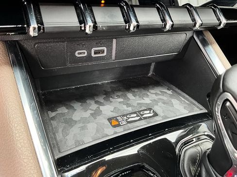 Used 2024 GMC Canyon Denali AWD/4WD image 23