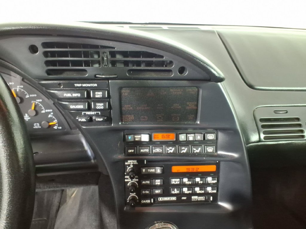 Used 1995 Chevrolet Corvette Coupe RWD image 16