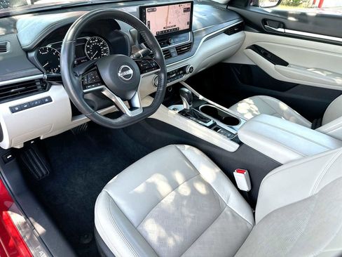 Used 2024 Nissan Altima 2.5 SL FWD image 18